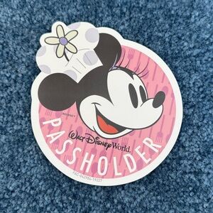 DISNEY | Annual Passholder Magnet - Minnie Mouse - chef - NEW